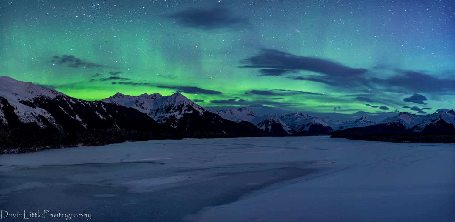 skyline_northern_lights